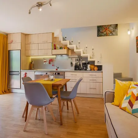 Clarissa By Interhome * بالاتوناكالي