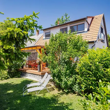 Clarissa By Interhome バラトンアカリ